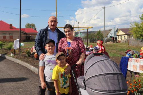 Азнакай муниципаль район башлыгы Марсель Шәйдуллин авылларда төзекләндерү эшләре белән танышты