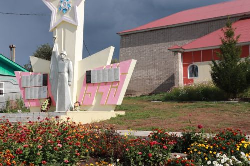 Азнакай муниципаль район башлыгы Марсель Шәйдуллин авылларда төзекләндерү эшләре белән танышты