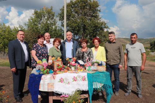 Азнакай муниципаль район башлыгы Марсель Шәйдуллин авылларда төзекләндерү эшләре белән танышты