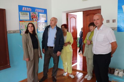 Азнакай муниципаль район башлыгы Марсель Шәйдуллин авылларда төзекләндерү эшләре белән танышты