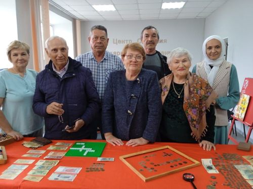 День финансиста отметили в Центре общения старшего поколения