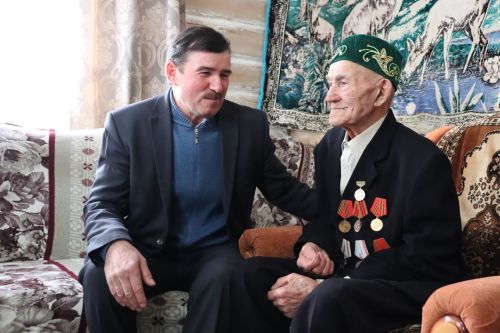Азнакайлы Фәһем Миңнебаев 95 яшен тутырды