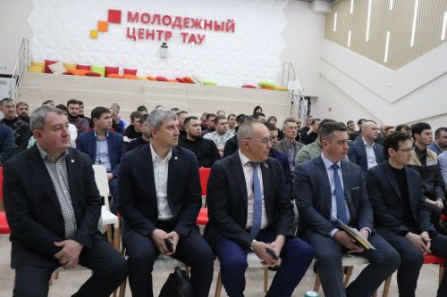Азнакайда «Перекрыватель» коллективының җыелышы узды