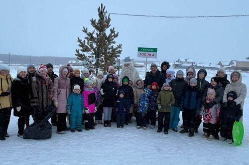 В микрорайоне Монолит прошло новогоднее мероприятие