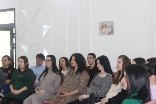 Будущие мамы нашего города провели время с пользой
