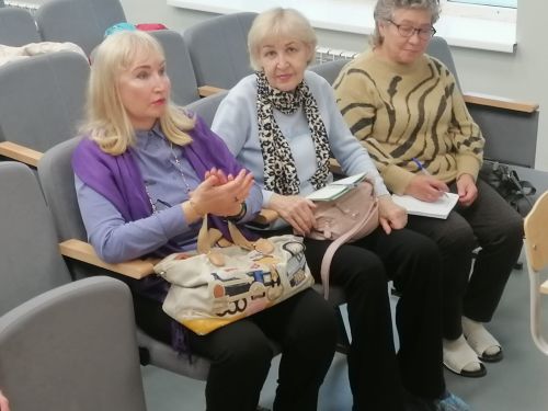 В Актюбе открылись курсы психологии для старшего поколения