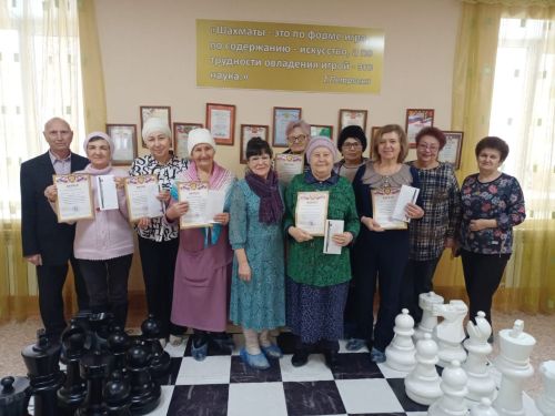 Азнакаевские ветераны соревнуются в шахматах и шашках