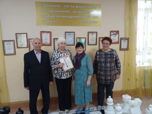 Азнакаевские ветераны соревнуются в шахматах и шашках