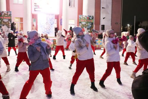 В Азнакаево состоялось открытие главной новогодней елки