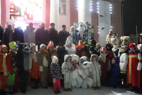 В Азнакаево состоялось открытие главной новогодней елки