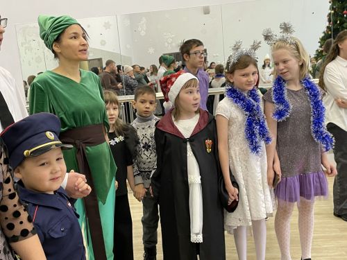 Новогодний утренник для детей-сирот в Культурном центре