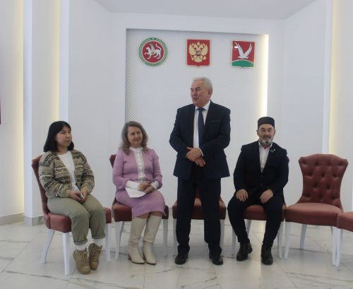 Шәһәребезнең булачак әниләренә файдалы әнгәмә үткәрделәр