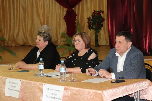Азнакай районы Мөслим авылында халык җыены узды