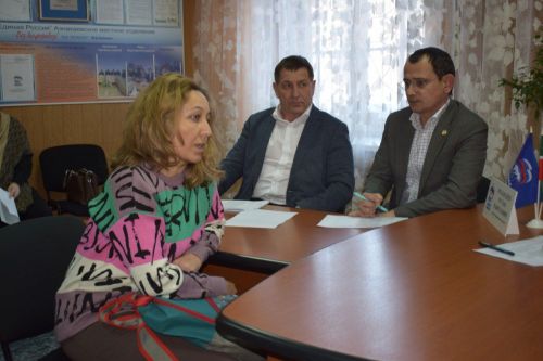 Азнакайда депутат халыкны кабул итте