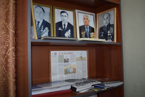 В Азнакаево состоялось торжественное открытие доски почета Каримову Миргасиму Ильясовичу