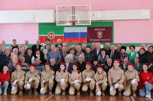 Сегодня в Азнакаевской средней школе № 9 прошел турнир «Ворошиловский стрелок» по стрельбе из пневматической винтовки