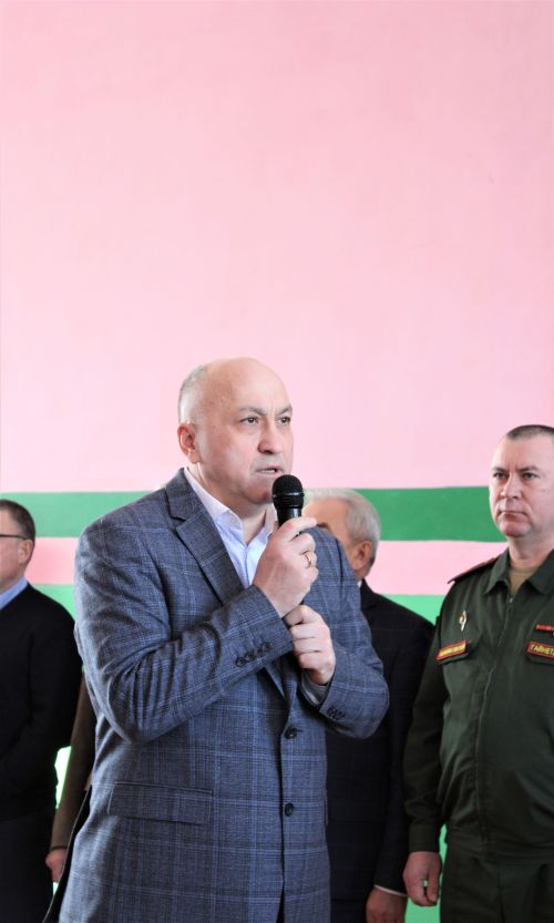 Сегодня в Азнакаевской средней школе № 9 прошел турнир «Ворошиловский стрелок» по стрельбе из пневматической винтовки
