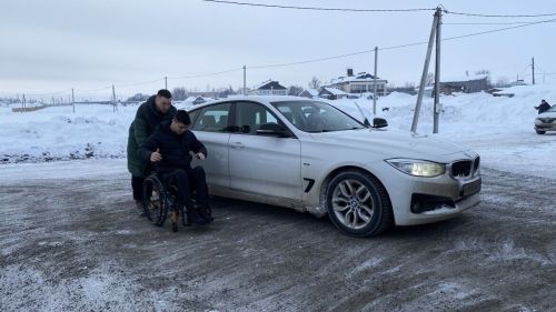 В Лаишевском районе бойцу спецоперации вручили ключи от нового дома