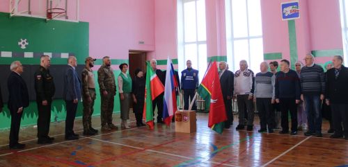 Сегодня в Азнакаевской средней школе № 9 прошел турнир «Ворошиловский стрелок» по стрельбе из пневматической винтовки