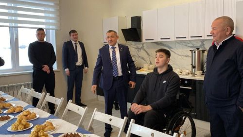 В Лаишевском районе бойцу спецоперации вручили ключи от нового дома