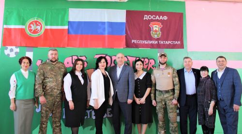 Сегодня в Азнакаевской средней школе № 9 прошел турнир «Ворошиловский стрелок» по стрельбе из пневматической винтовки