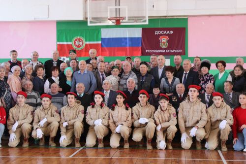 Сегодня в Азнакаевской средней школе № 9 прошел турнир «Ворошиловский стрелок» по стрельбе из пневматической винтовки
