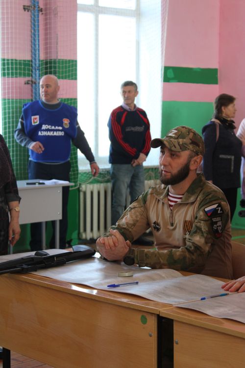 Сегодня в Азнакаевской средней школе № 9 прошел турнир «Ворошиловский стрелок» по стрельбе из пневматической винтовки