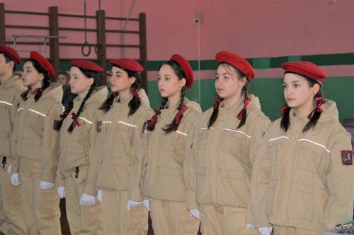 Сегодня в Азнакаевской средней школе № 9 прошел турнир «Ворошиловский стрелок» по стрельбе из пневматической винтовки