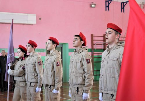 Сегодня в Азнакаевской средней школе № 9 прошел турнир «Ворошиловский стрелок» по стрельбе из пневматической винтовки