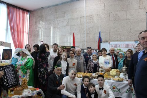 В районно-городском Дворце культуры прошел муниципальный этап фестиваля родословных «Эхо веков в истории семьи»