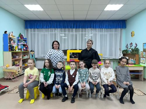 В Азнакаевском детском саду «Сказка» состоялась встреча выпускников