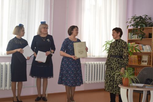 Азнакай балалар китапханәсендә Халыкара туган тел көне кысаларында бик матур кичә узды