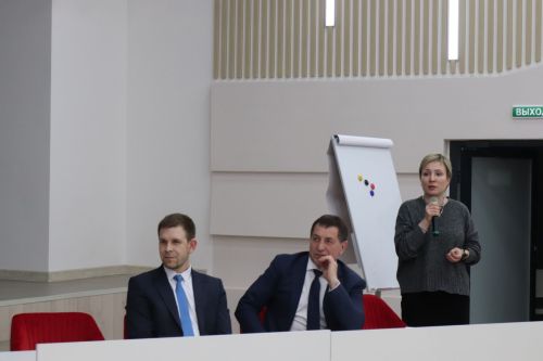 Азнакайда яшүсмерләр клубы проекты буенча әңгәмә үткәрелде