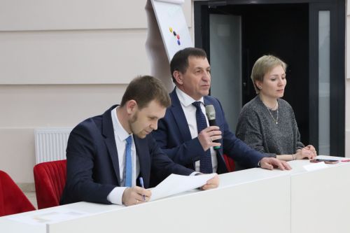 Азнакайда яшүсмерләр клубы проекты буенча әңгәмә үткәрелде