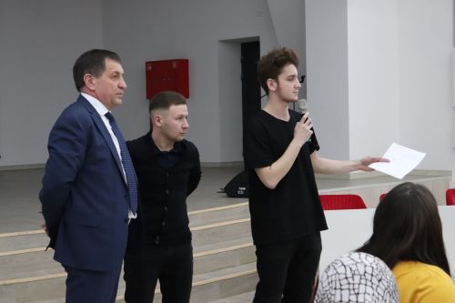 Азнакайда яшүсмерләр клубы проекты буенча әңгәмә үткәрелде