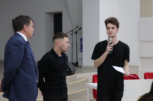 Азнакайда яшүсмерләр клубы проекты буенча әңгәмә үткәрелде