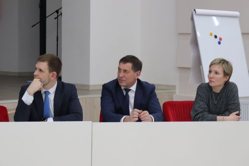 Азнакайда яшүсмерләр клубы проекты буенча әңгәмә үткәрелде