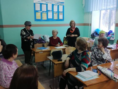 С приходом весны завершились курсы английского языка для представителей старшего поколения