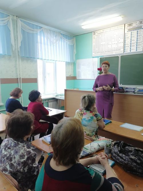 С приходом весны завершились курсы английского языка для представителей старшего поколения