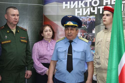 В Азнакаево состоялось открытие передвижной выставки, посвященной участникам СВО