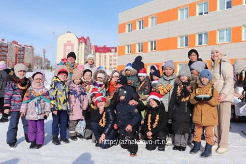 Азнакай укучылары Май чабуда күңел ачтылар