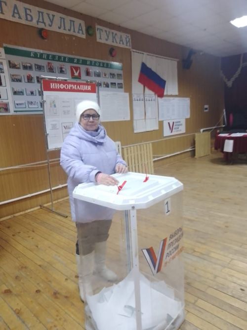 Мәнәвез авылында сайлаулар оешкан төстә бара