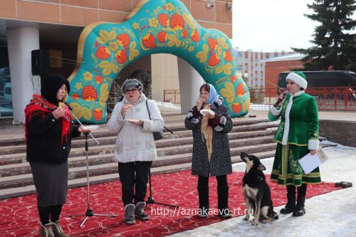 Азнакайда Май чабуны каршыладылар