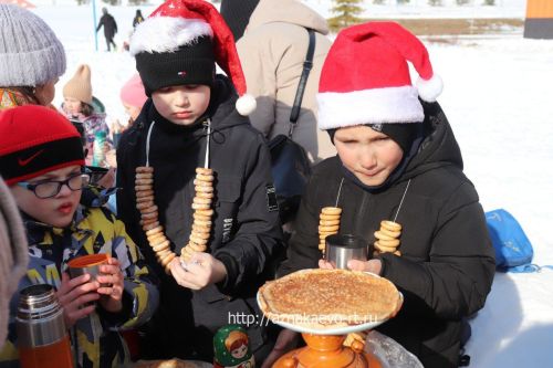 Азнакай укучылары Май чабуда күңел ачтылар
