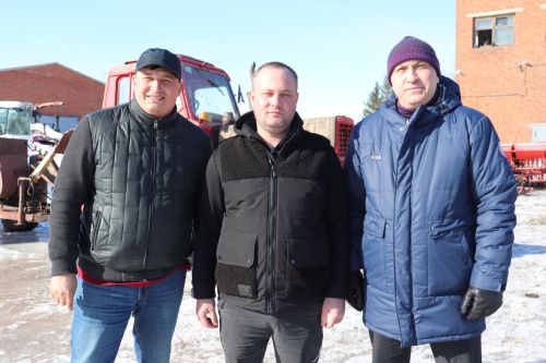 Азнакайда техникаларның язгы кыр эшләренә әзерлеген тикшерделәр