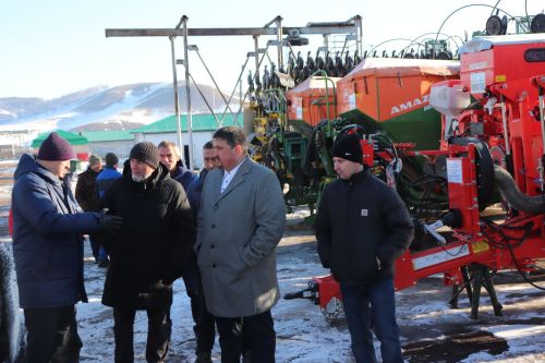 Азнакайда техникаларның язгы кыр эшләренә әзерлеген тикшерделәр