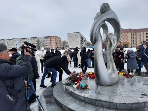 Сегодня в городе Азнакаево почтили память погибших в результате теракта в «Крокус Сити Холле»