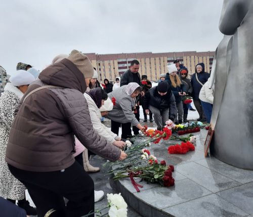 Сегодня в городе Азнакаево почтили память погибших в результате теракта в «Крокус Сити Холле»
