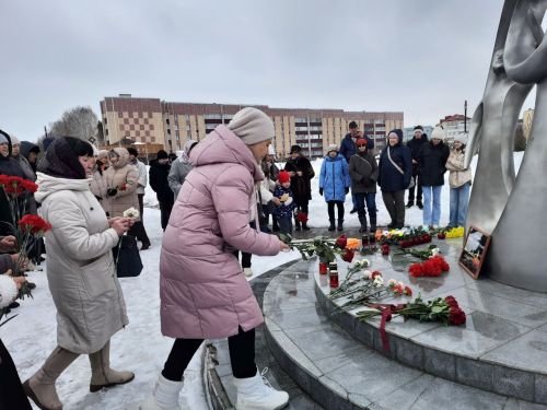 Сегодня в городе Азнакаево почтили память погибших в результате теракта в «Крокус Сити Холле»