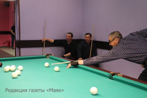 Азнакайда сугыш ветераны Канәгать Газизуллин истәлегенә бильярд ярышлары бара